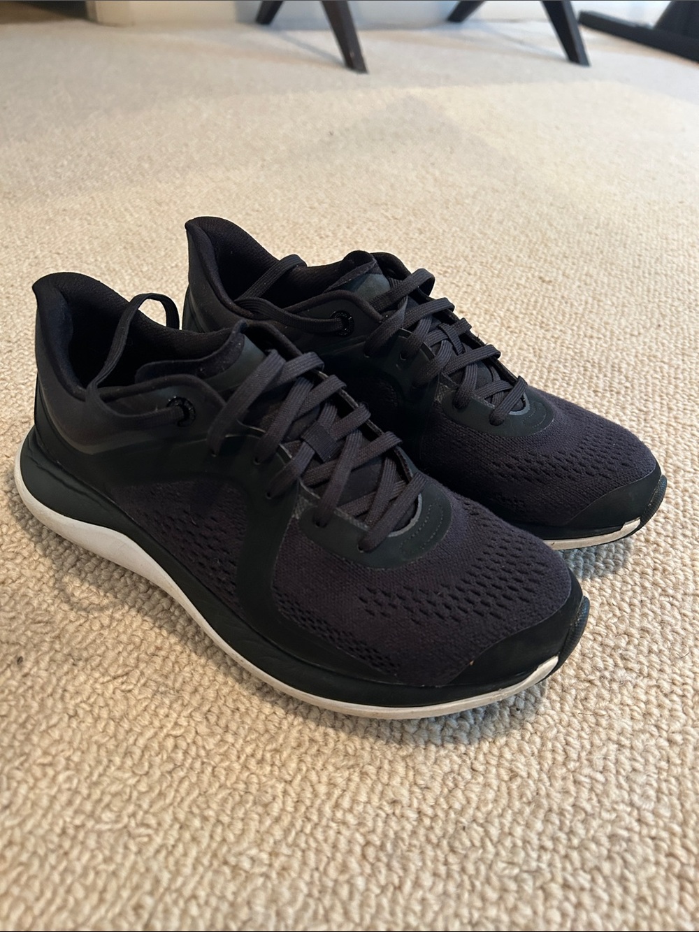 Women’s Lululemon  Black cross trainer  Athletic Sneakers size 7.5